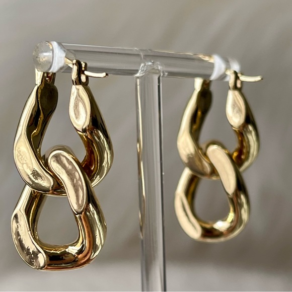 Gold Tone Contemporary Twist Chunky Curb Chain Links - Picture 7 of 7